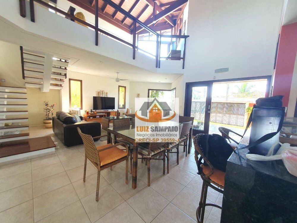 Sobrado, 3 quartos, 321 m² - Foto 1