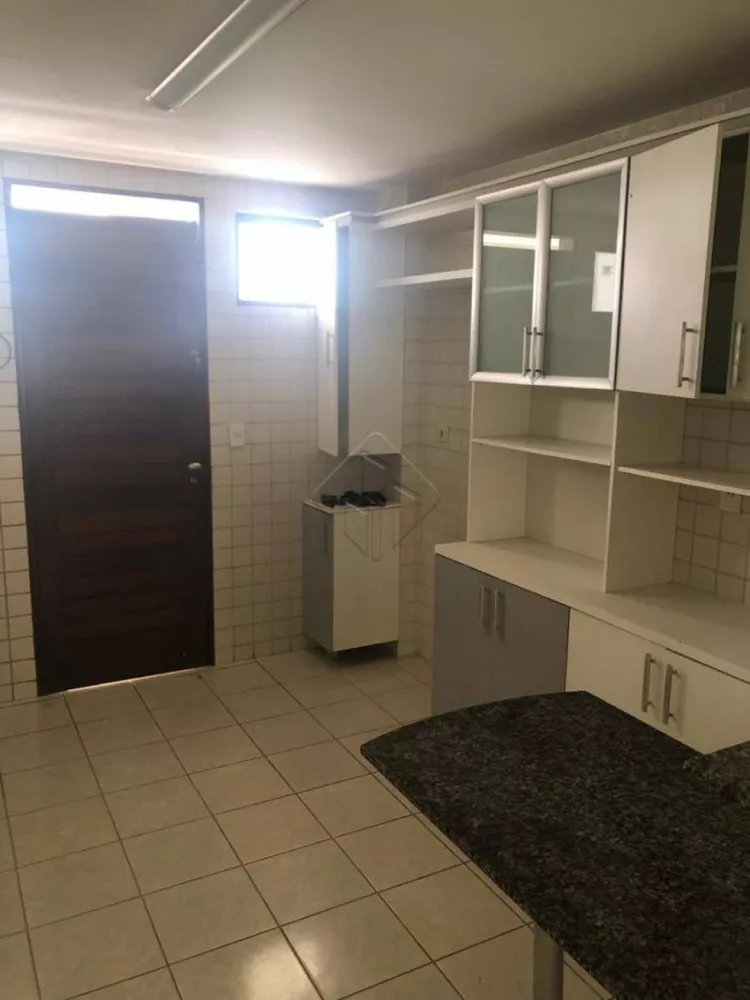 Casa à venda com 3 quartos, 184m² - Foto 4