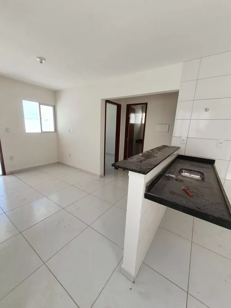 Casa à venda com 2 quartos, 45m² - Foto 2