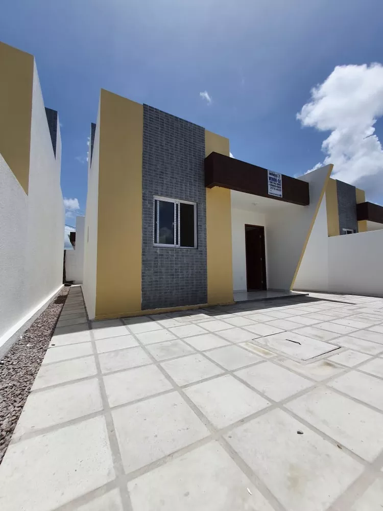 Casa à venda com 2 quartos, 45m² - Foto 1