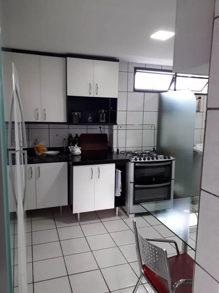 Apartamento à venda com 3 quartos, 87m² - Foto 3