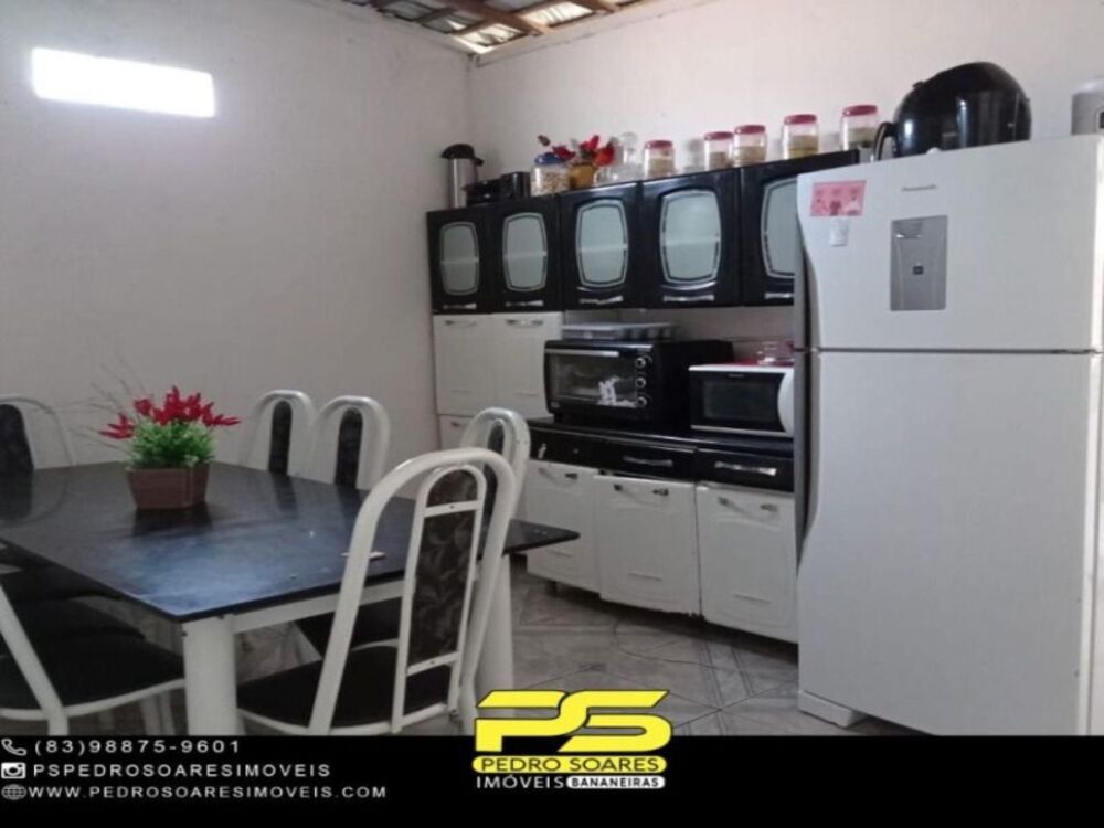 Casa à venda com 2 quartos, 100m² - Foto 1