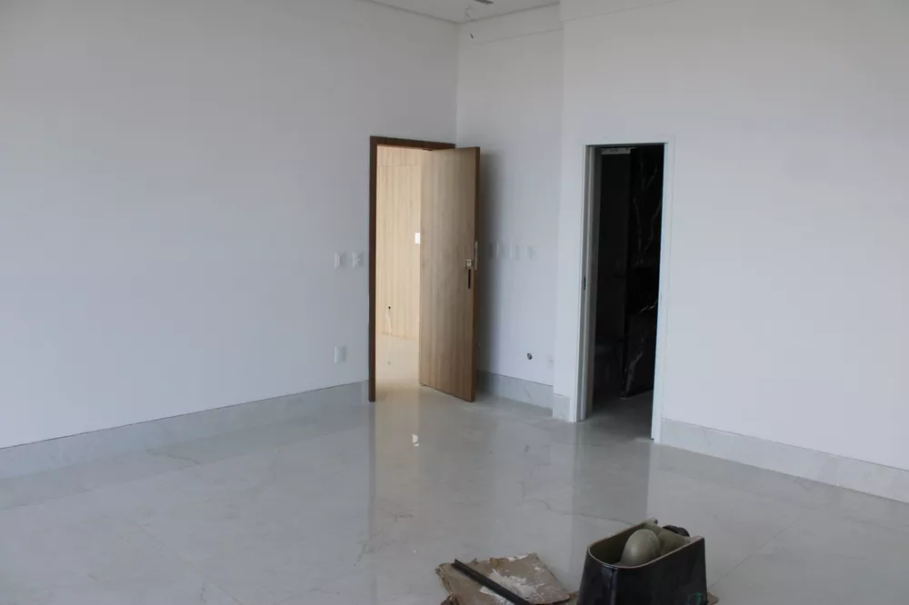 Apartamento à venda com 3 quartos, 255m² - Foto 4