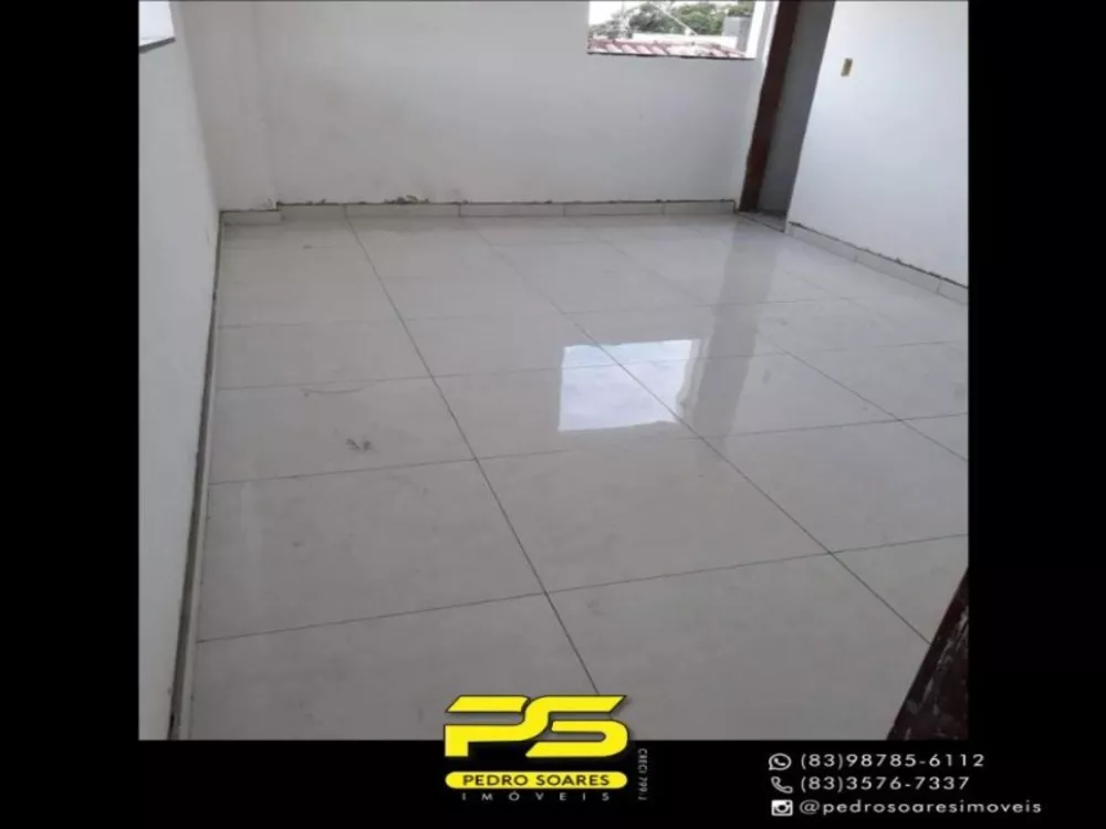 Casa à venda com 3 quartos, 132m² - Foto 1