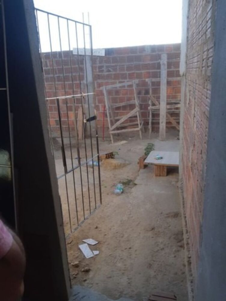 Casa à venda com 2 quartos, 180m² - Foto 4