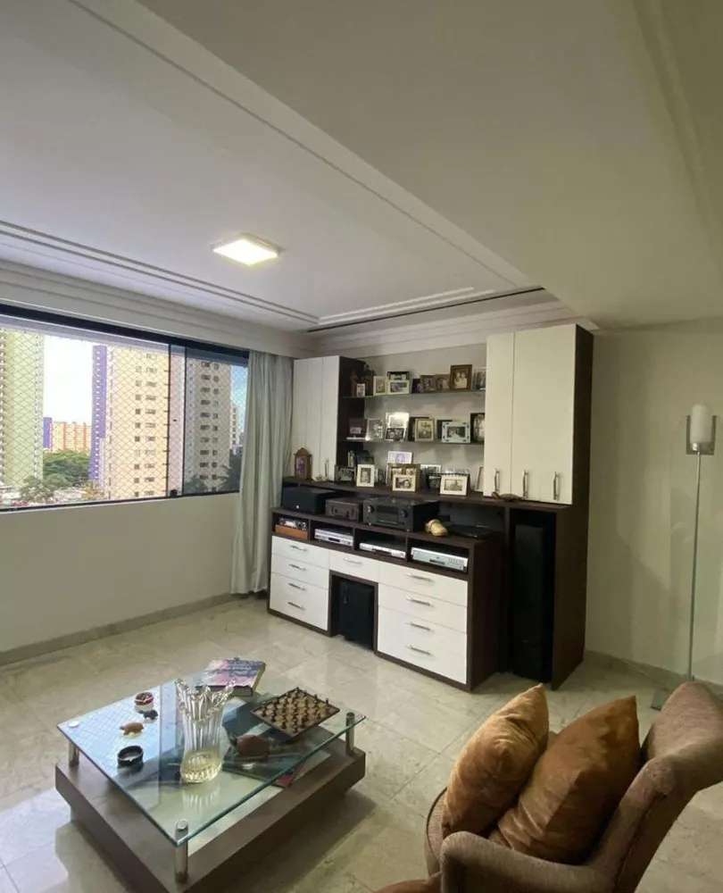 Apartamento à venda com 5 quartos, 300m² - Foto 2