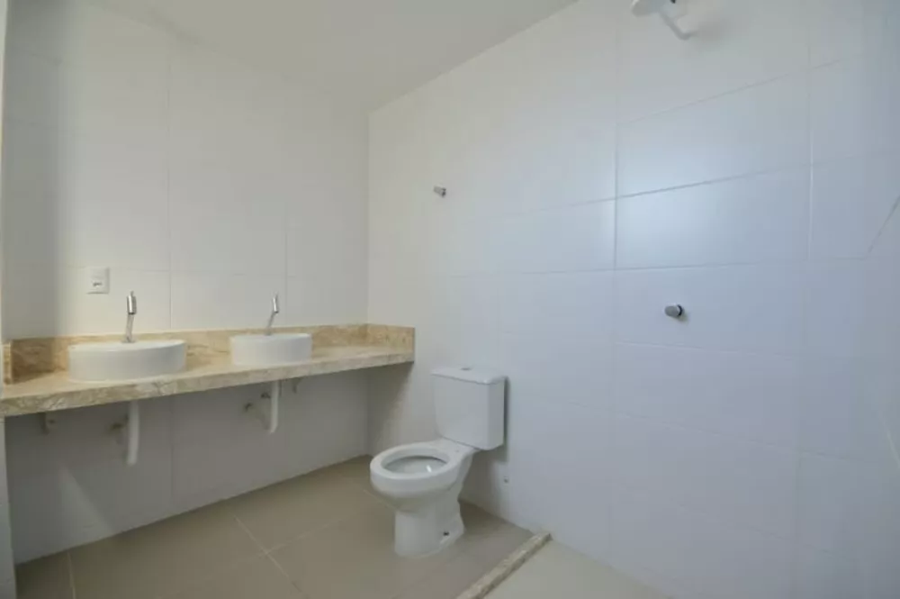 Apartamento para alugar com 3 quartos, 236m² - Foto 2