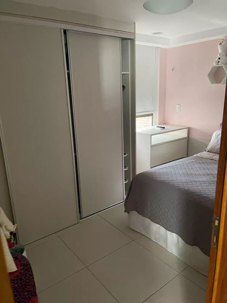 Apartamento para alugar com 4 quartos, 202m² - Foto 4