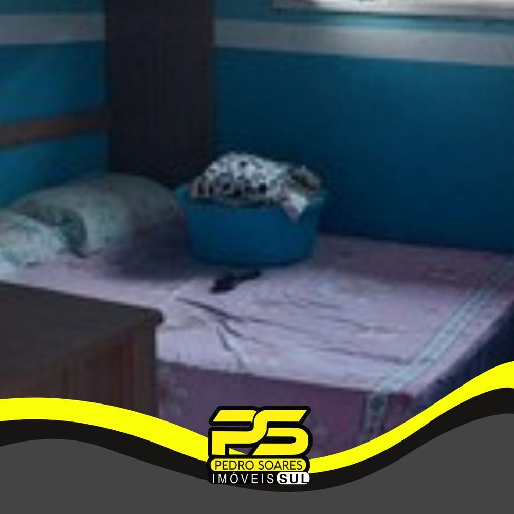 Casa à venda com 2 quartos, 110m² - Foto 3