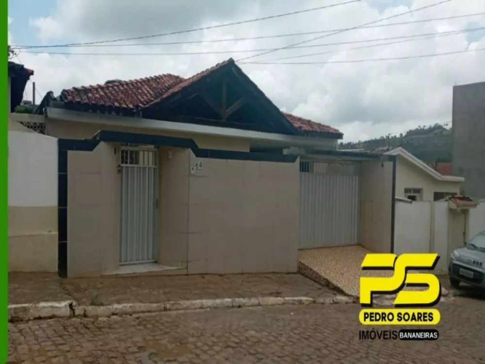 Casa à venda com 3 quartos, 200m² - Foto 1