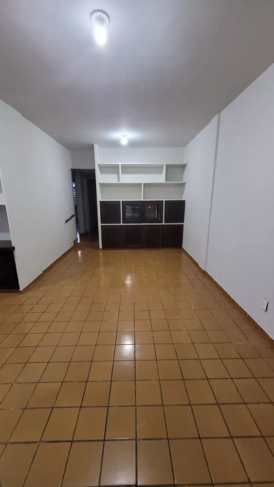 Apartamento à venda com 3 quartos, 124m² - Foto 1