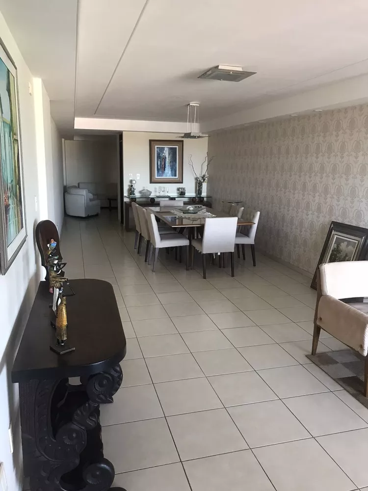 Apartamento à venda com 4 quartos, 284m² - Foto 2