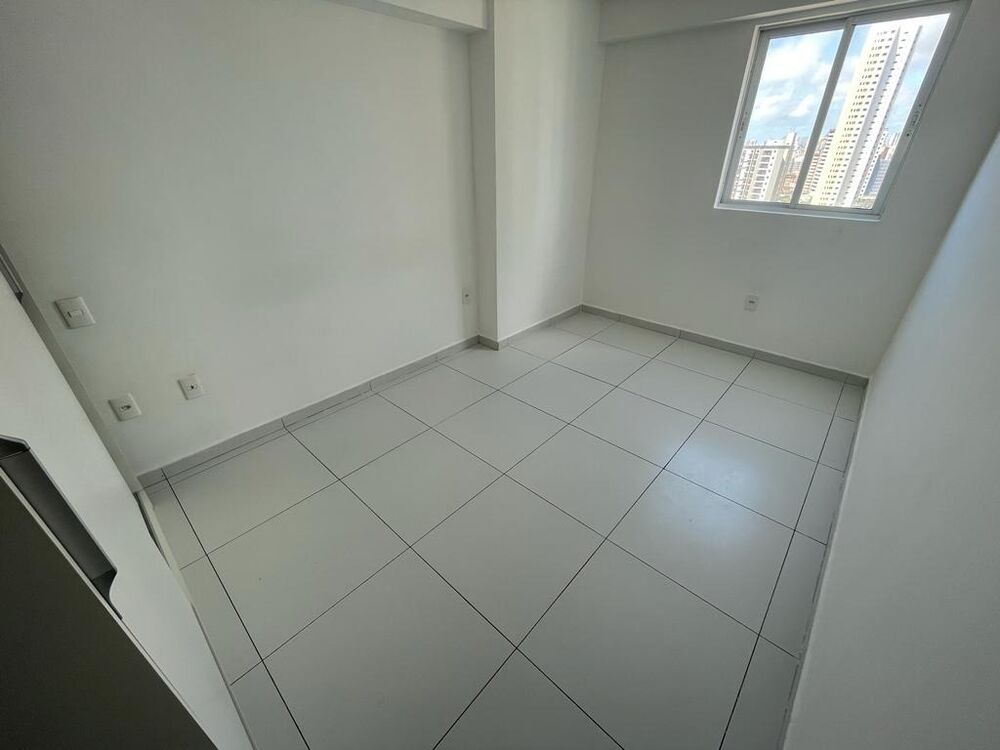Apartamento para alugar com 3 quartos, 90m² - Foto 2