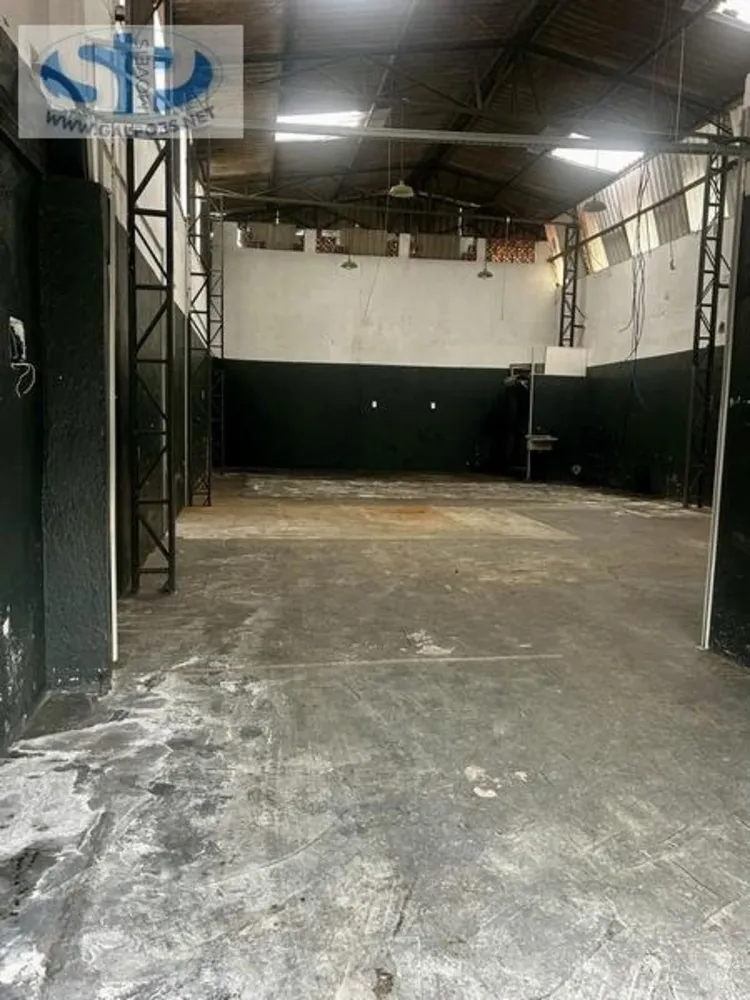 Depósito-Galpão, 216 m² - Foto 1