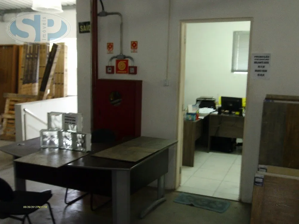 Depósito-Galpão, 1500 m² - Foto 1