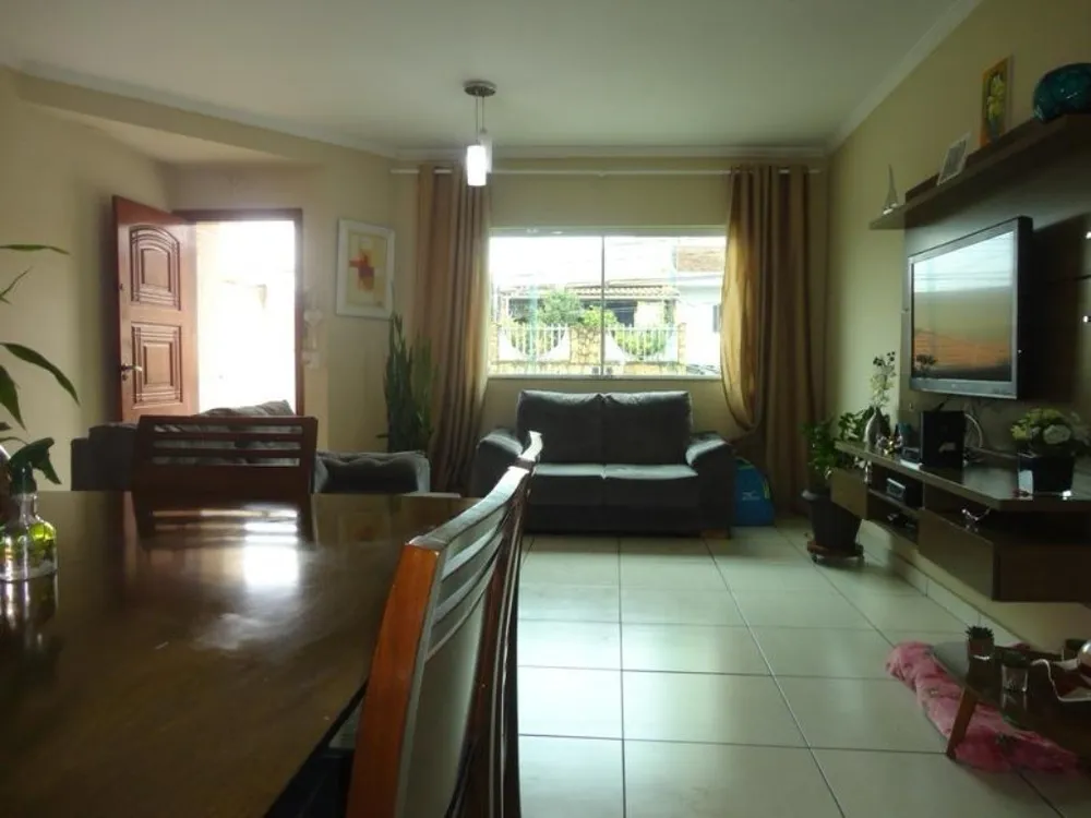 Sobrado, 3 quartos, 236 m² - Foto 2