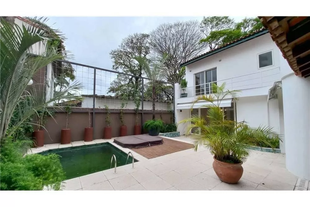 Casa para alugar com 3 quartos, 450m² - Foto 4