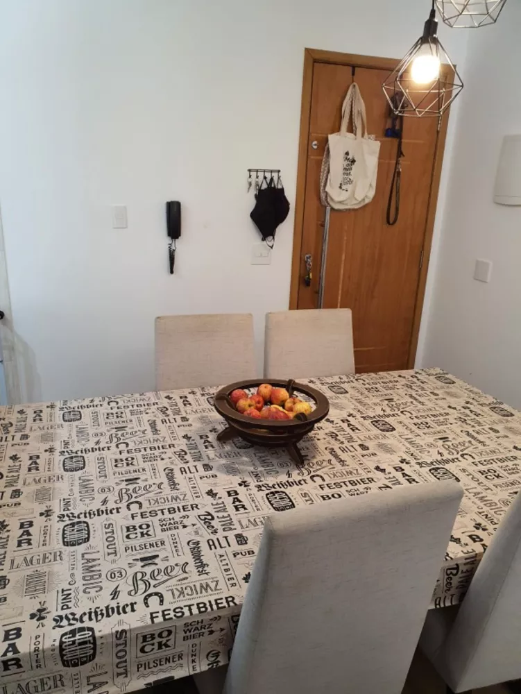 Apartamento à venda com 2 quartos, 70m² - Foto 3