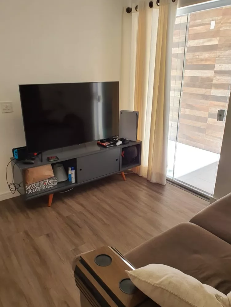 Apartamento à venda com 2 quartos, 70m² - Foto 1