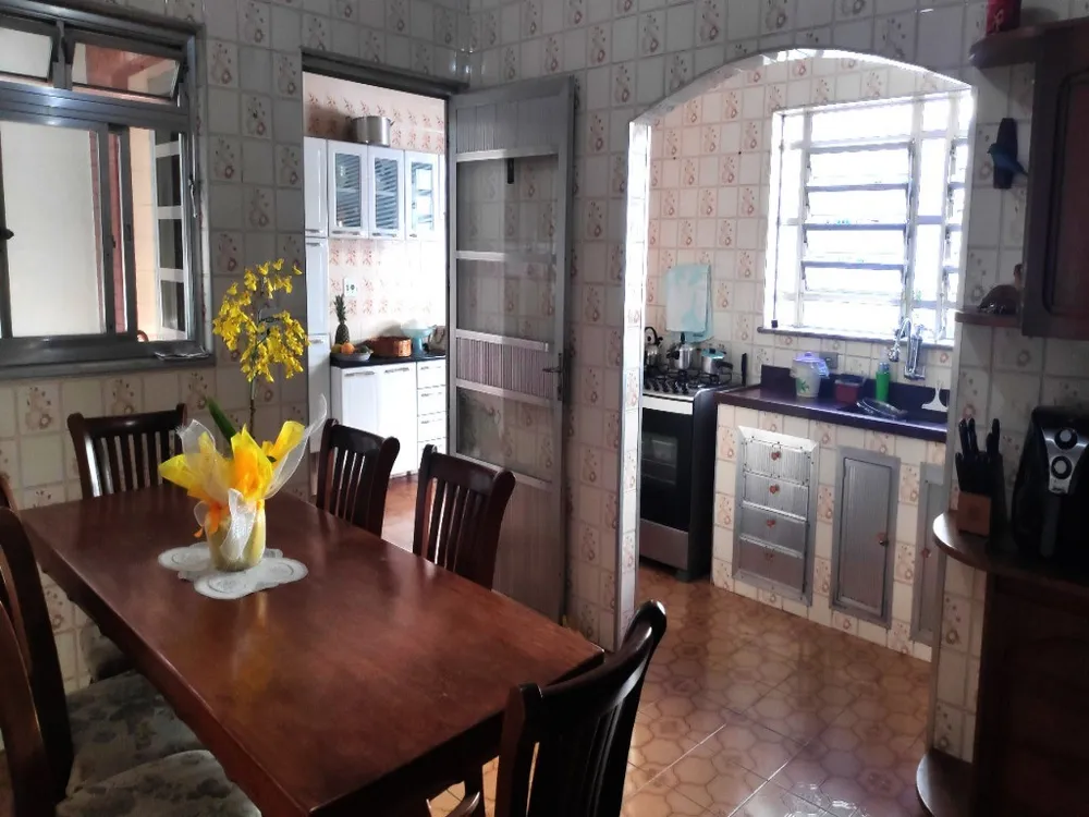 Sobrado, 4 quartos, 210 m² - Foto 1