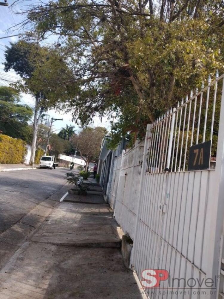 Casa à venda com 2 quartos, 250m² - Foto 8