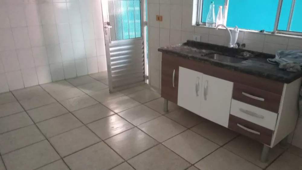 Casa à venda com 2 quartos, 160m² - Foto 1