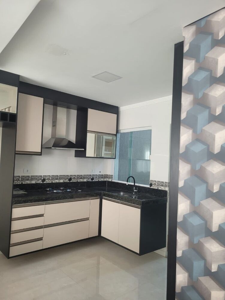 Sobrado, 3 quartos, 180 m² - Foto 1