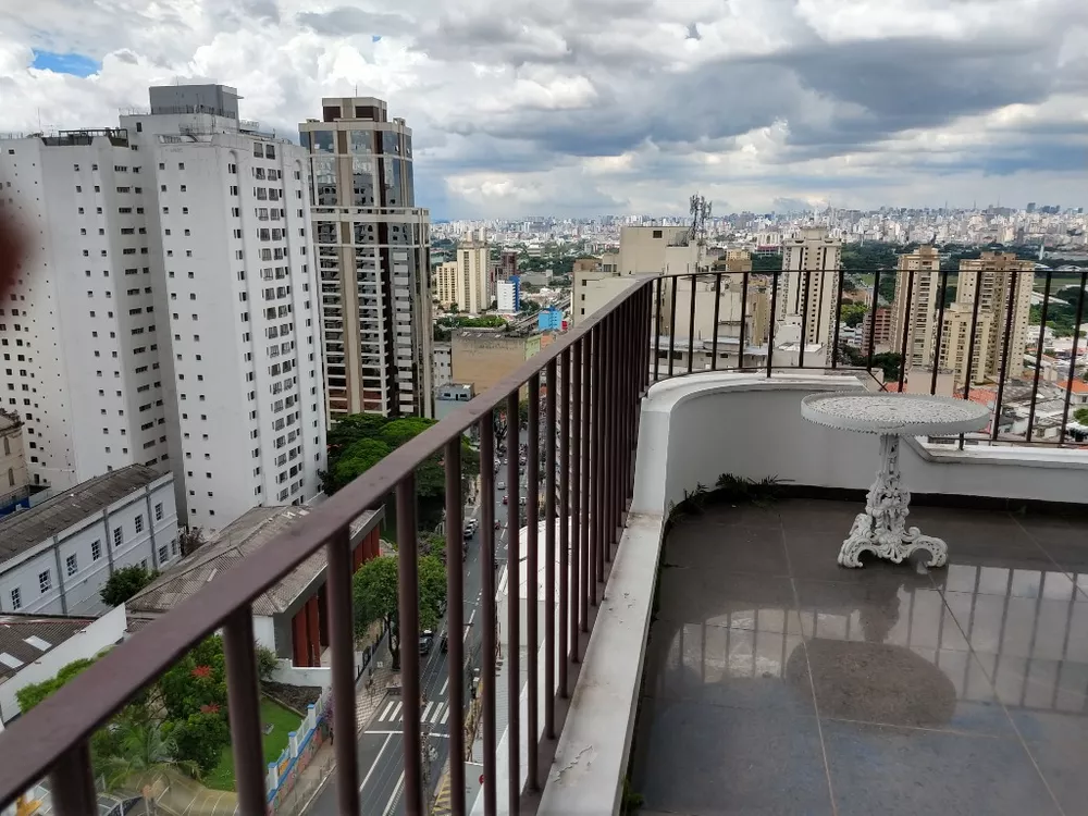 Apartamento à venda com 4 quartos, 211m² - Foto 1