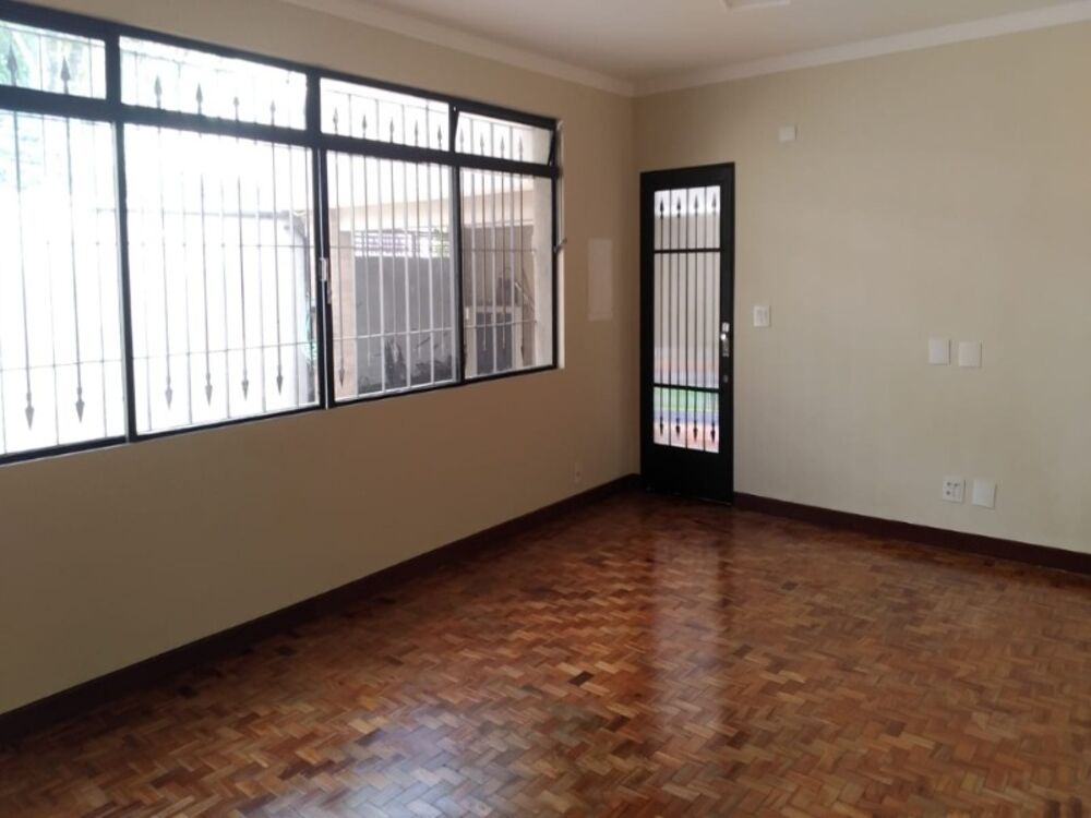 Casa, 3 quartos, 250 m² - Foto 11
