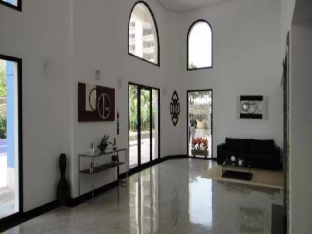 Apartamento à venda com 3 quartos, 151m² - Foto 2