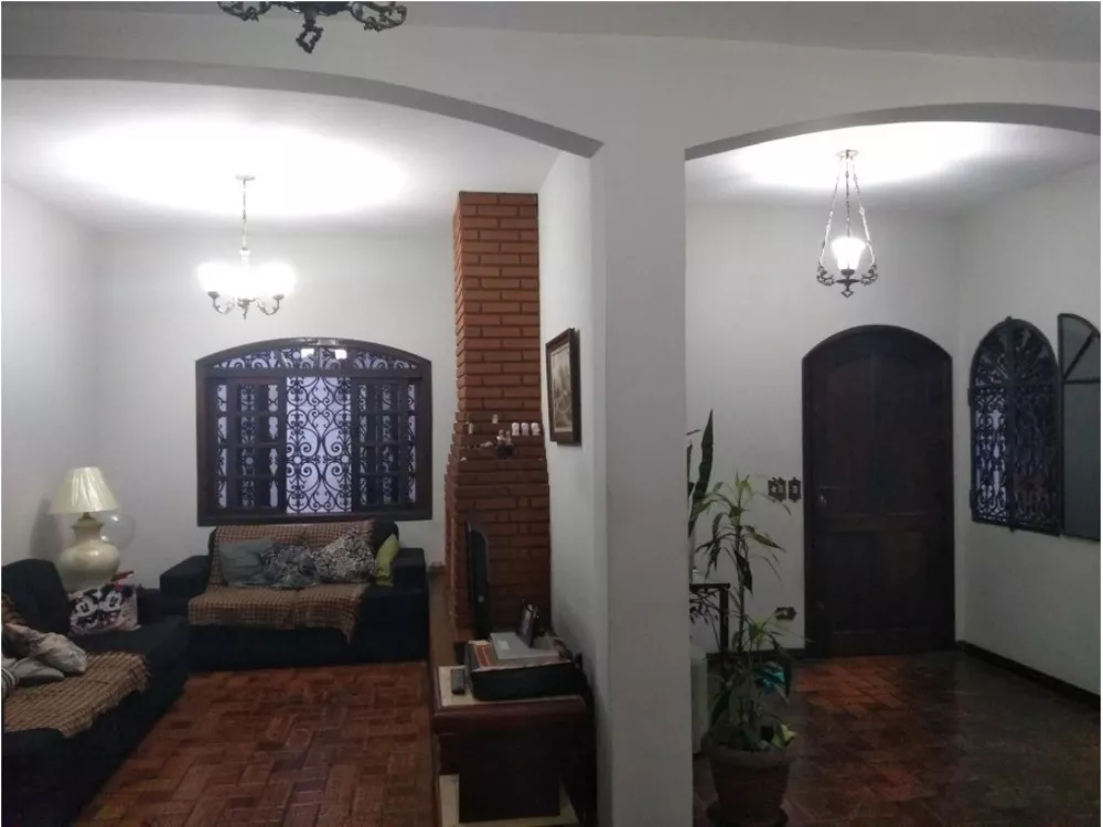 Casa à venda com 3 quartos, 270m² - Foto 7