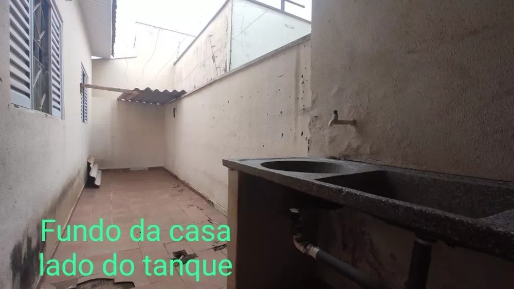 Casa à venda com 3 quartos, 135m² - Foto 2