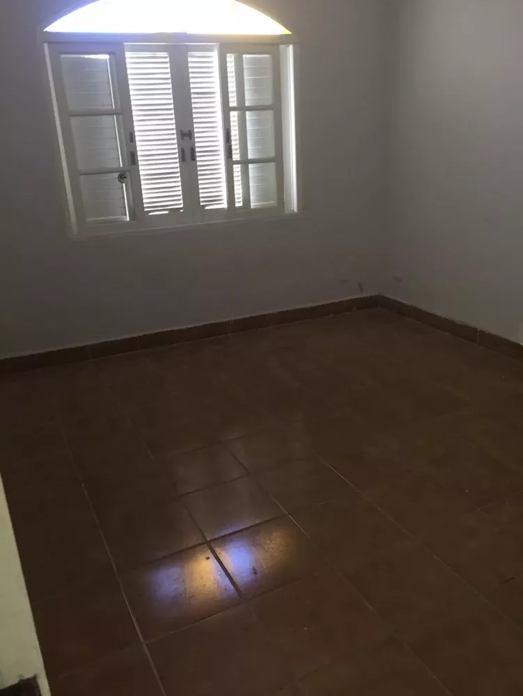 Casa à venda com 3 quartos, 125m² - Foto 1