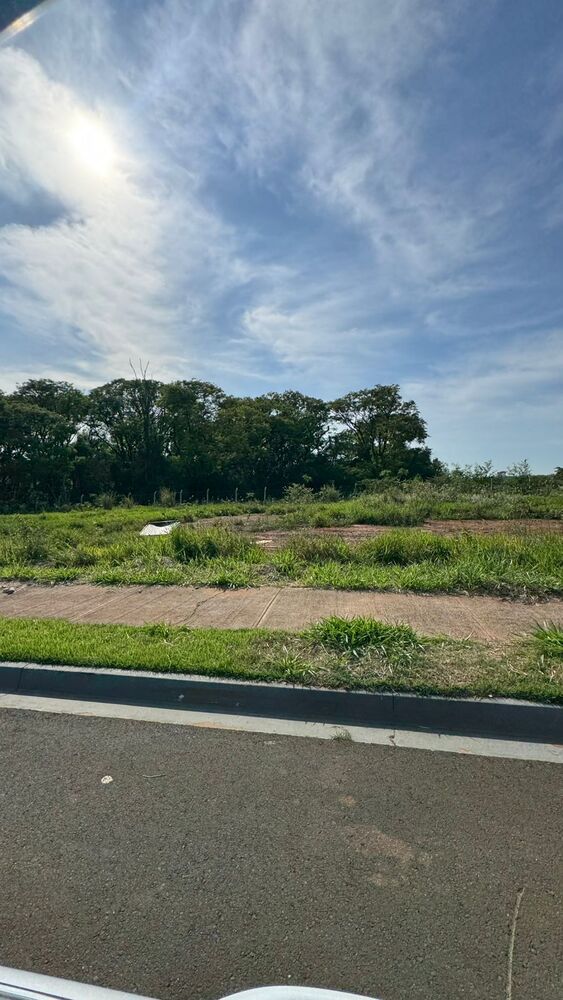 Loteamento e Condomínio - Foto 1