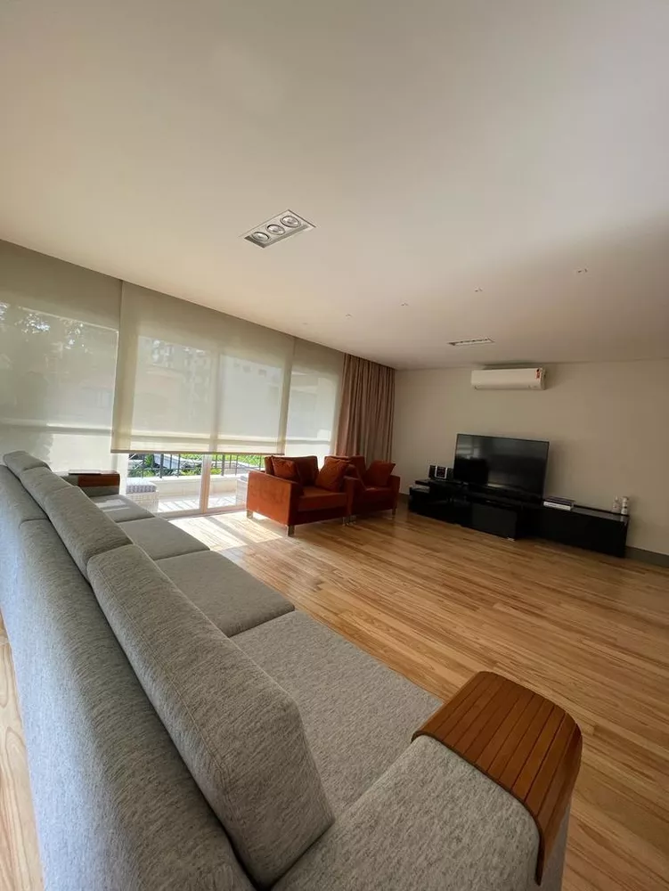 Apartamento à venda com 4 quartos, 181m² - Foto 1