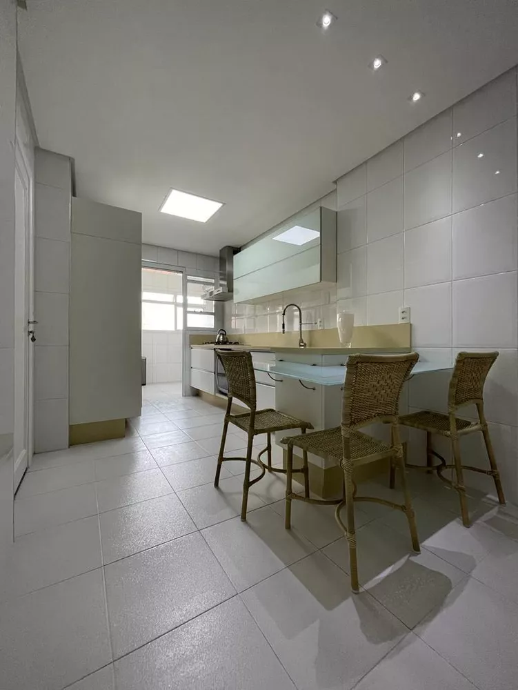 Apartamento à venda com 4 quartos, 181m² - Foto 9