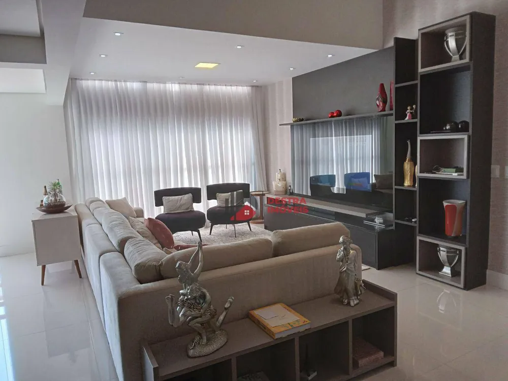 Apartamento, 3 quartos, 148 m² - Foto 1