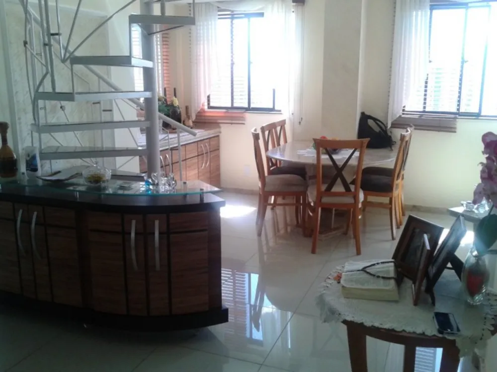 Cobertura, 4 quartos, 180 m² - Foto 1