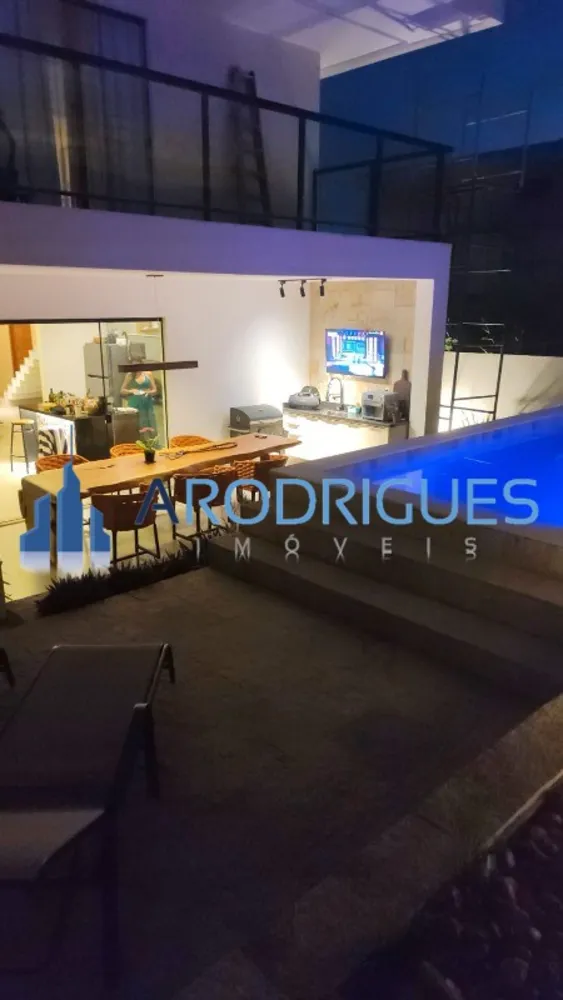 Casa, 3 quartos, 300 m² - Foto 1