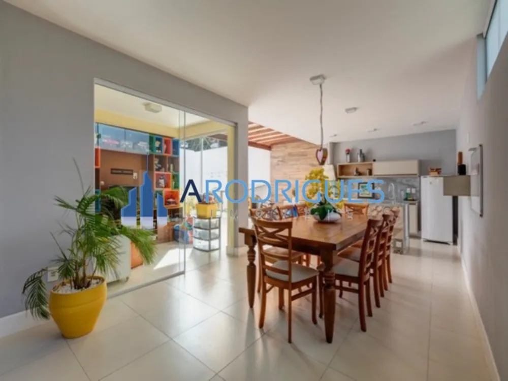 Casa, 5 quartos, 266 m² - Foto 4