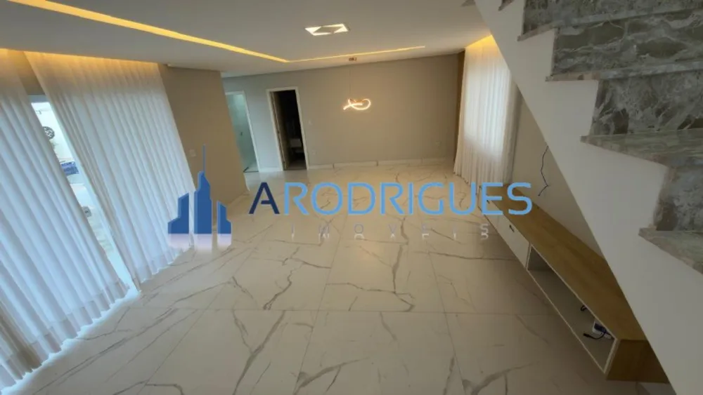 Casa, 4 quartos, 300 m² - Foto 1