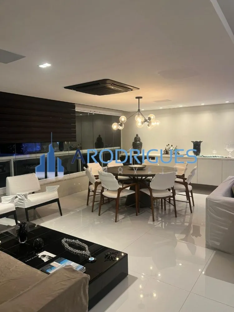 Apartamento, 3 quartos, 204 m² - Foto 1