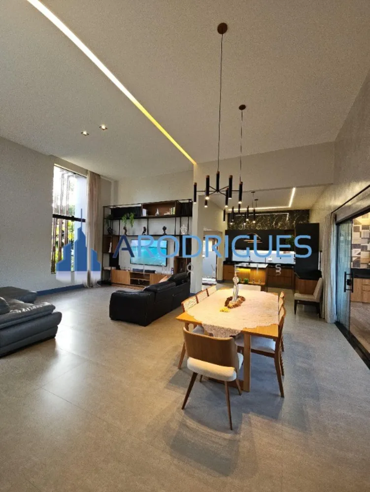 Casa, 3 quartos, 1052 m² - Foto 3
