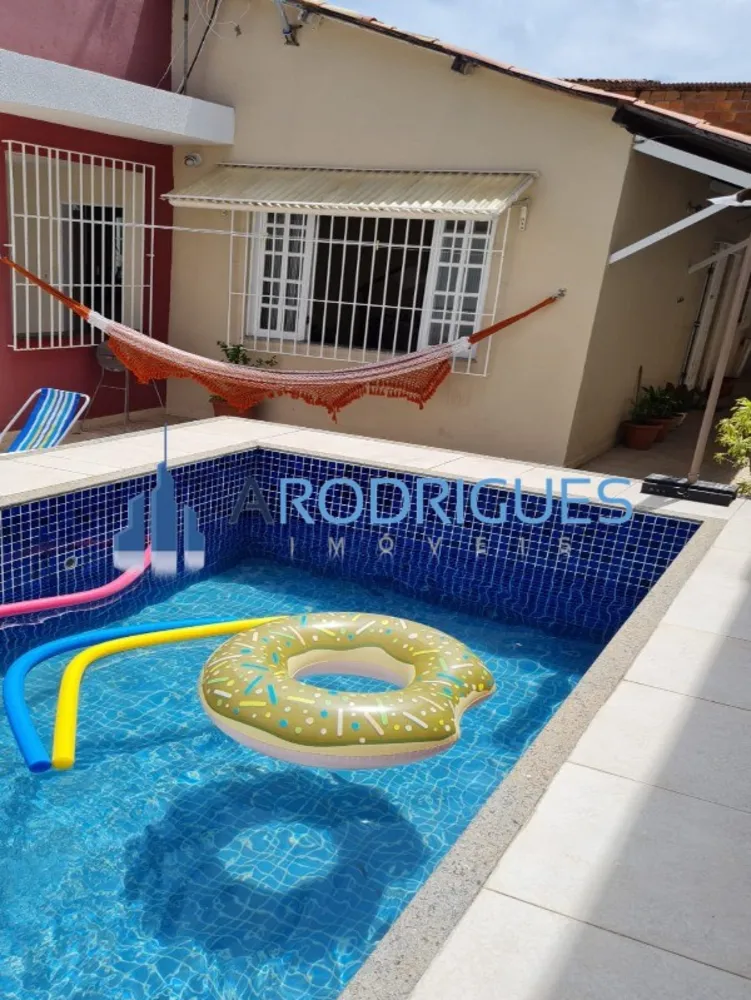 Casa, 4 quartos, 225 m² - Foto 1