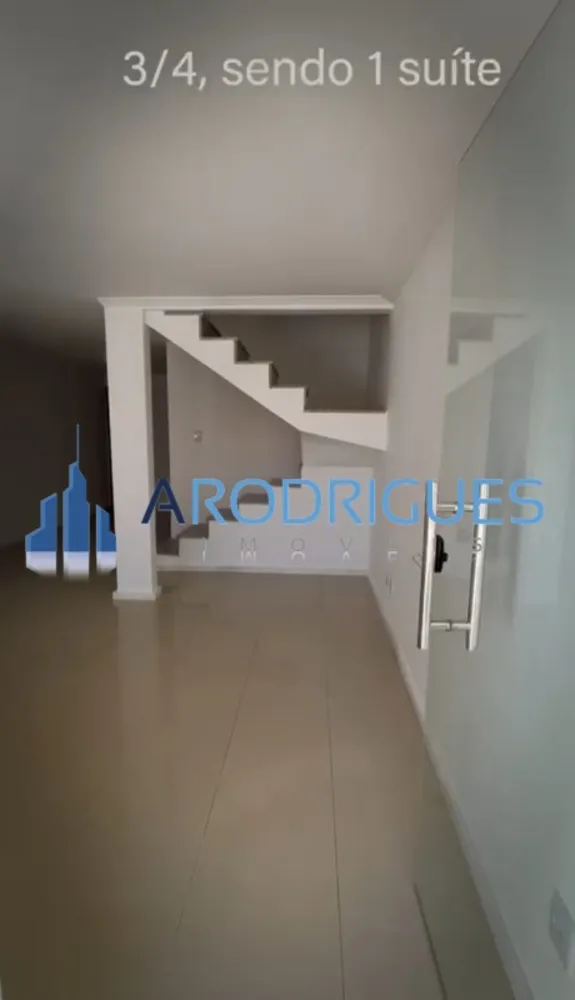 Casa, 3 quartos, 108 m² - Foto 1