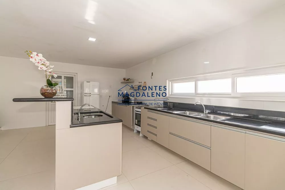 Casa, 5 quartos, 1650 m² - Foto 9