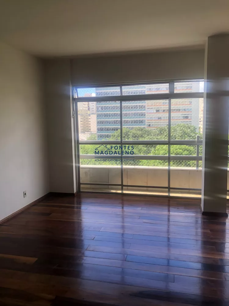 Apartamento à venda com 4 quartos, 230m² - Foto 4