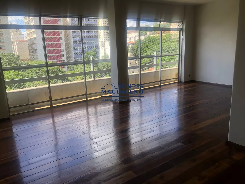 Apartamento à venda com 4 quartos, 230m² - Foto 1