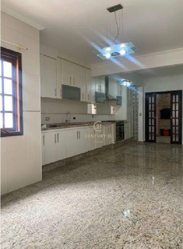 Casa, 3 quartos, 247 m² - Foto 1
