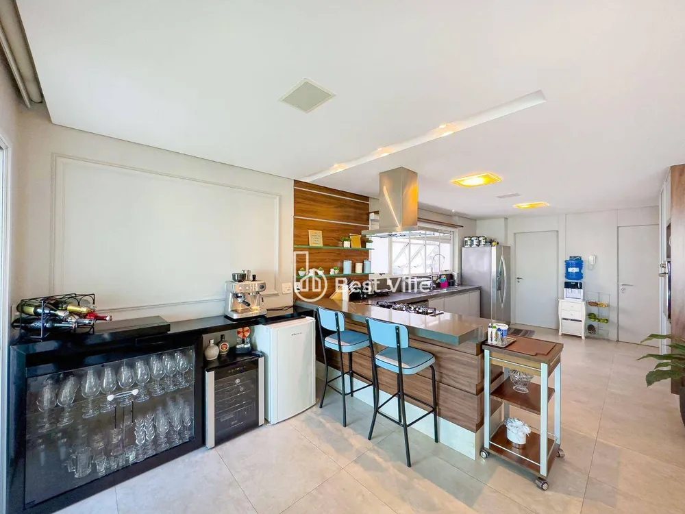 Apartamento, 3 quartos, 253 m² - Foto 2